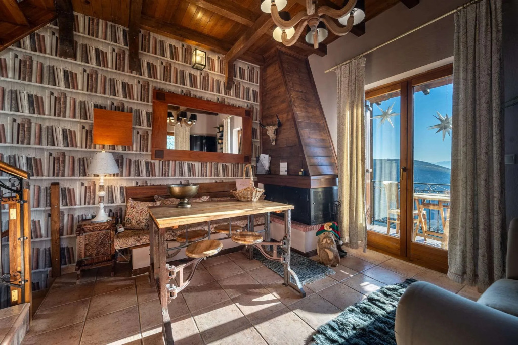 Rock Dandy Deluxe Chalet - Panoramic Mountains & Sauna