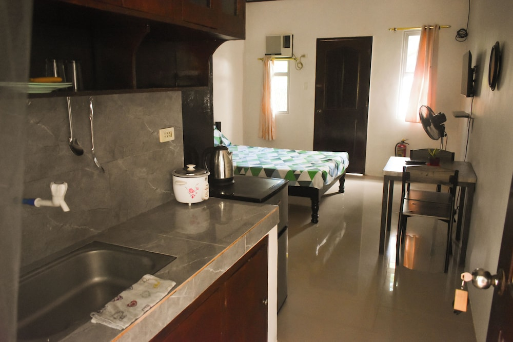 Studio Room With Private Bathroom and Kitchenette