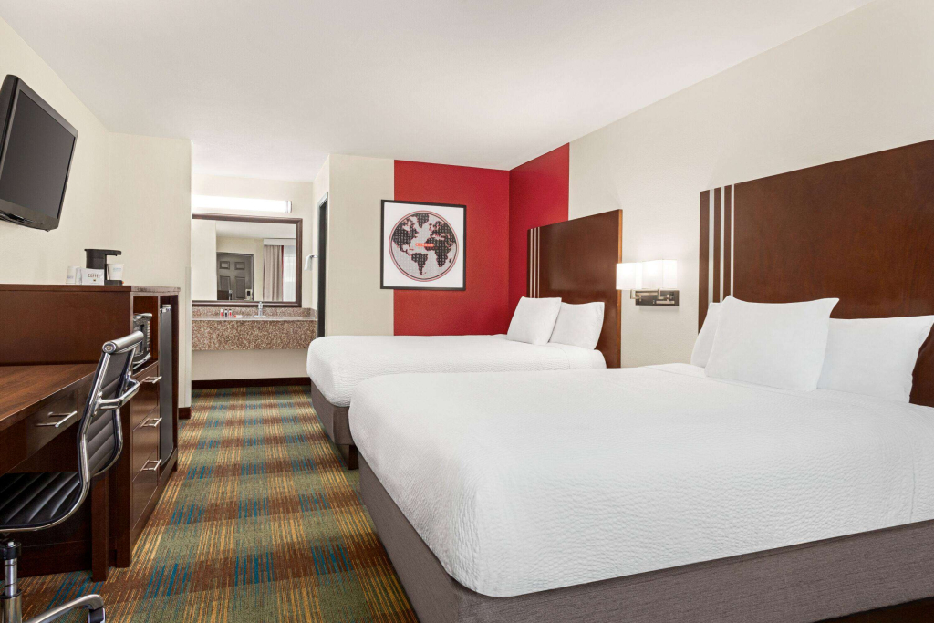 Ramada by Wyndham San Antonio Near SeaWorld - Lackland AFB