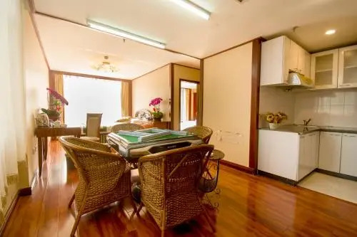 Yicheng Business Hotel