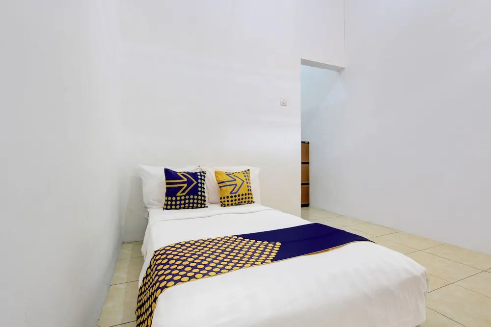 Hotel O Guest House Wijaya Syariah Near alun alun kota purwokerto