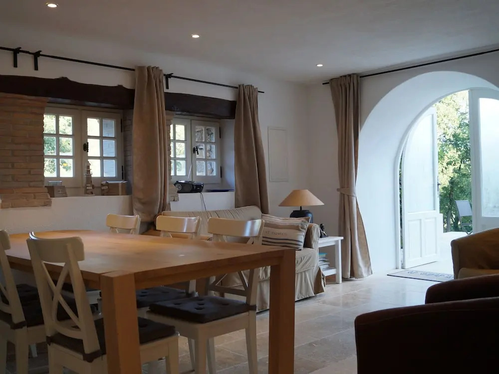 Modern House With Terrace, Near the Popular St. Maxime