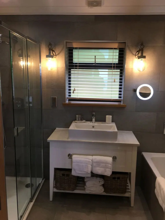 5 Luxury Lodge With Beautiful Views of the Taf Estuary