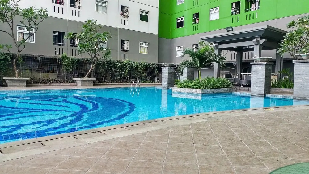 Comfortable And Roomy 2Br At Apartment Green Pramuka City