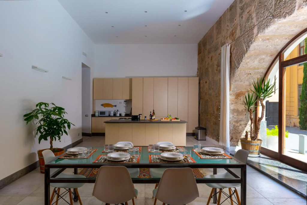 Valverde Art Space Loft by DomuSicily