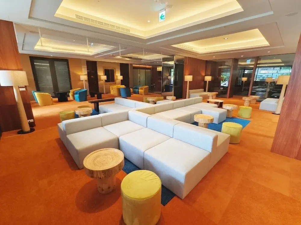 Via Hotel Breeze