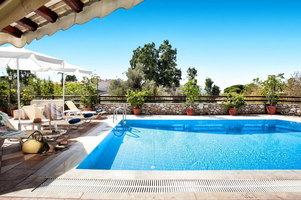 Villa Maraki