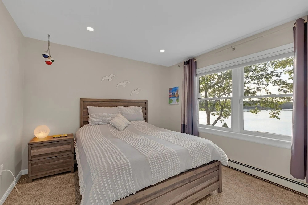 Jcr Taunton Bay Hideaway 3 Bedroom Home by RedAwning