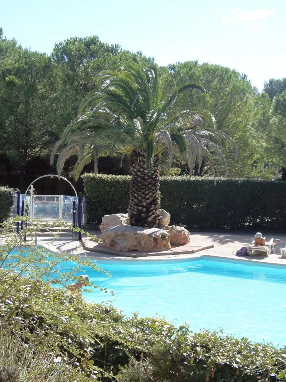 Arcadius Le Petit Hotel