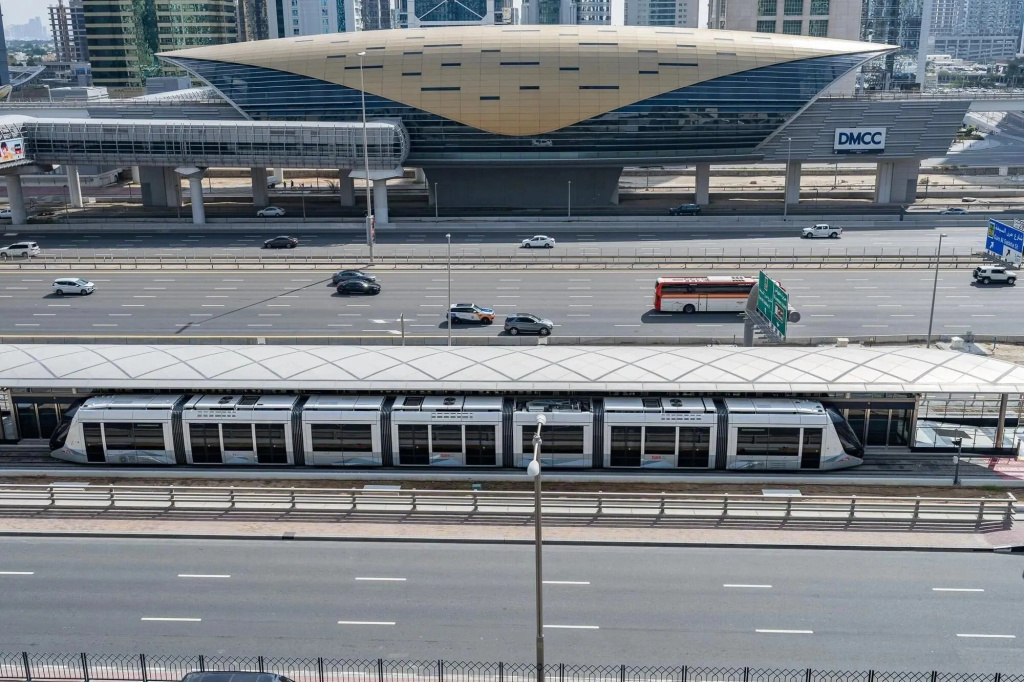 Dubai Marina - Stunning Huge 4 Bedroom Apts Near JBR - Gym - Pool - Parking by Sojo Stay