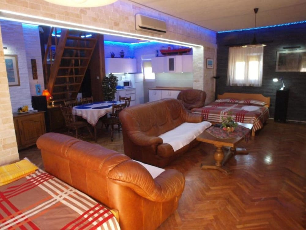 Apartments Dali