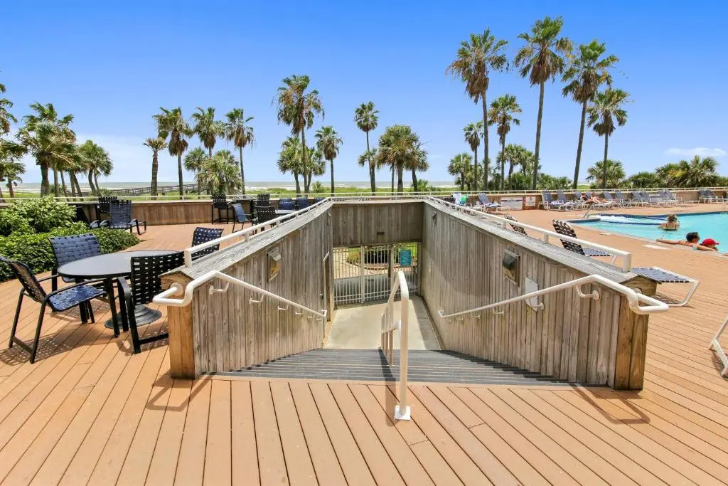 Beachfront Getaway by Ryson Vacation Rentals