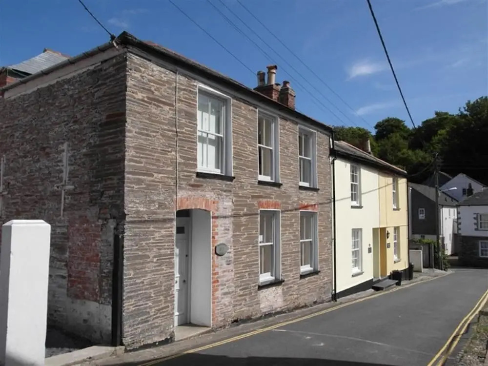 Cozy Holiday Home in Padstow near Beach