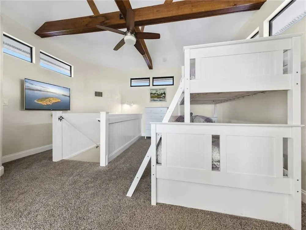 Beach Sanctuary, Beach Front, Views, 4 Bedrooms, Hot Tub, Sleeps 10