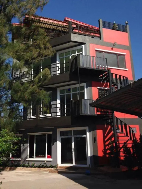 Red Heart Resort