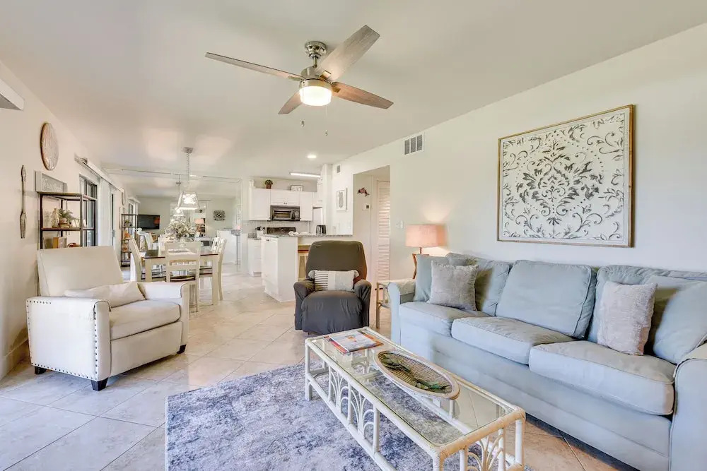 Miramar Beach Condo w/ Pool Access: Walk to Beach!
