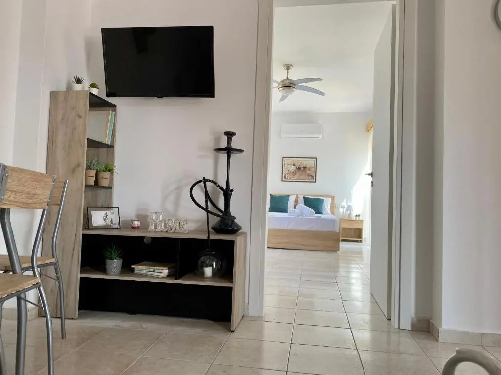 Family Friendly Apartment, in nature, with yard "5"