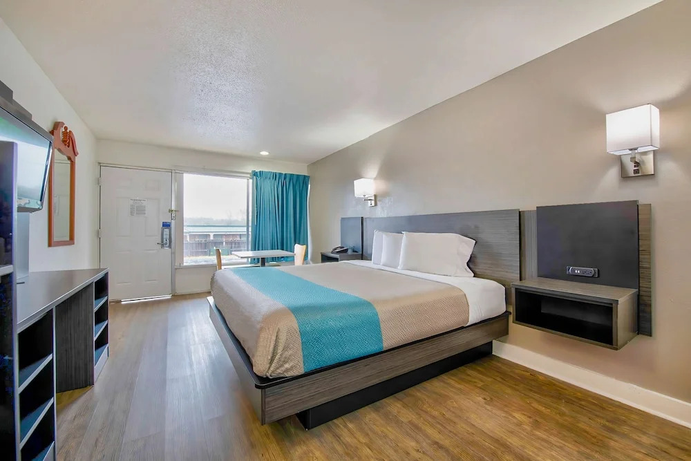 America's Comfort Lodge