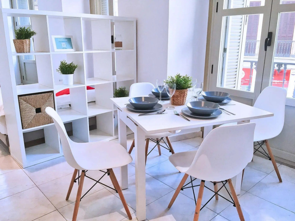 MalagaUrbanRooms - Central Suites