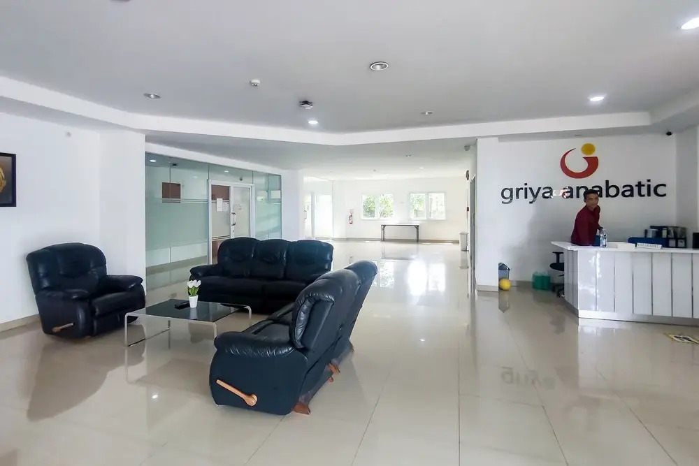 Gading Serpong Hotel Near Stadion Persita
