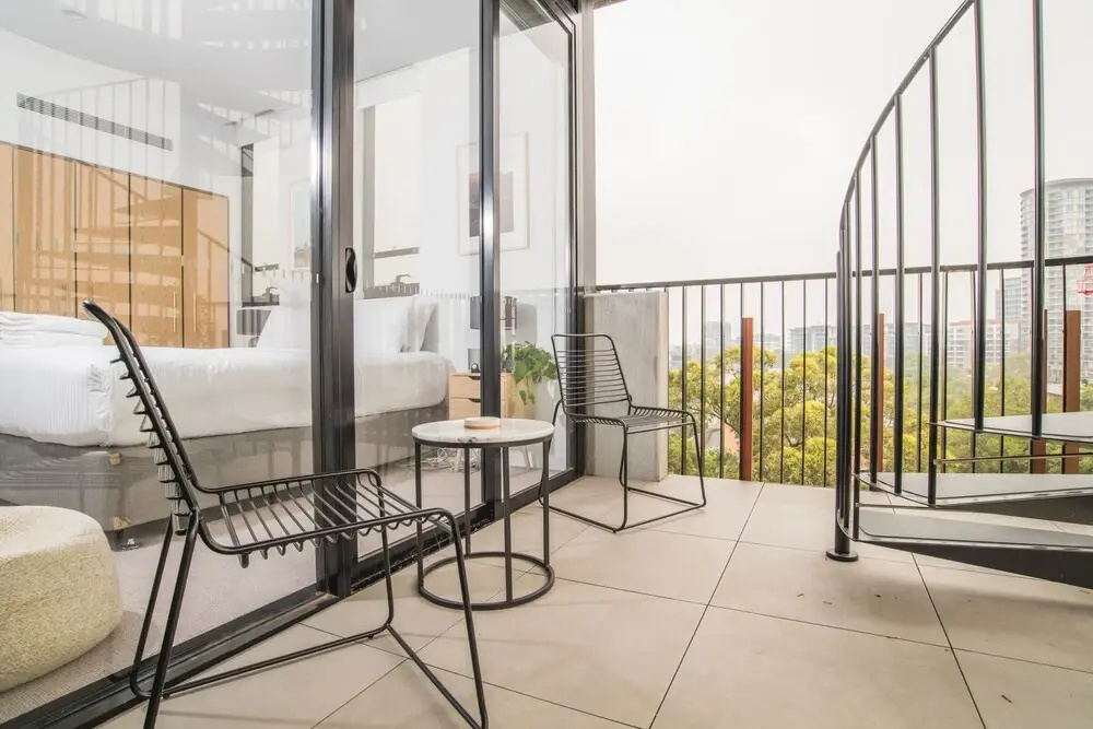 Inner City Penthouse With Private Rooftop