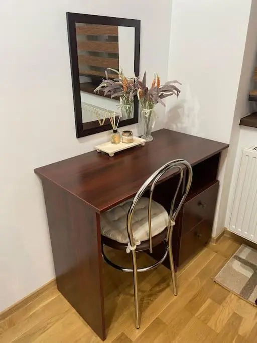 Ultracentral Studio Apartment in Victory Square