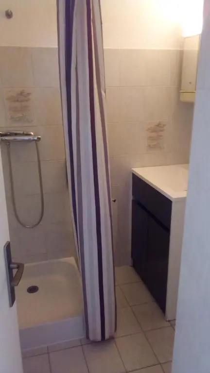 Studio de 27 m² + 70 m² de jardin à 100 m des plages