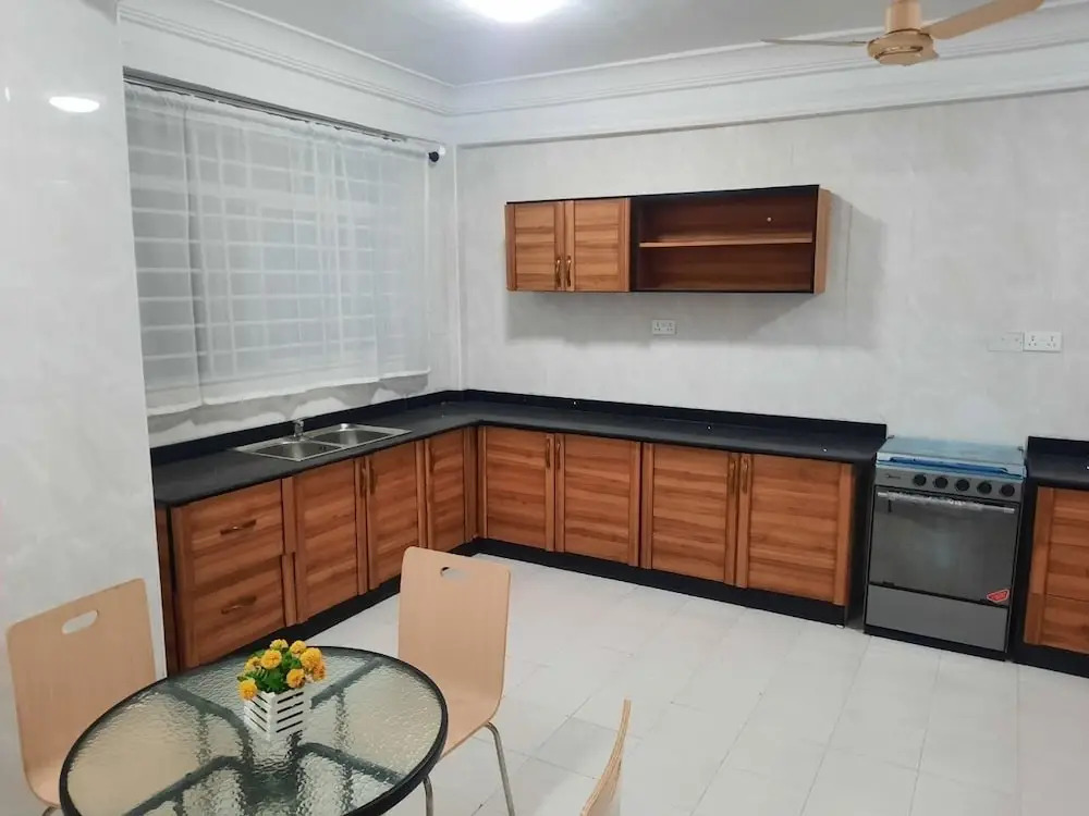 Efua Anoah Hotel & Apartment