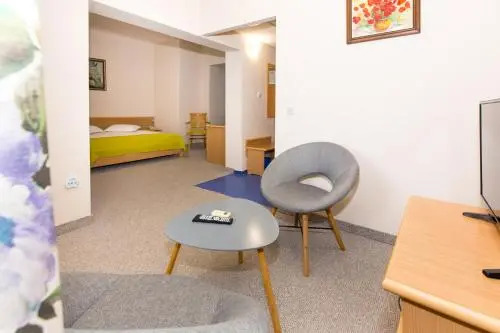 Hotel Briz 2