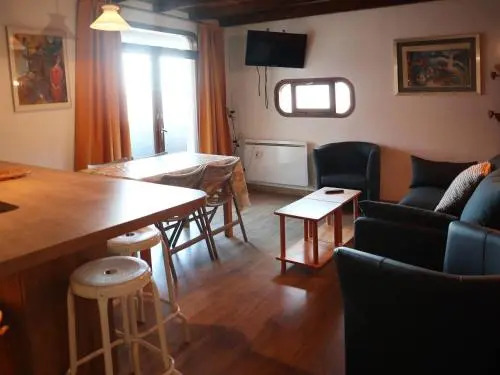 Rental Apartment Le Silhourais