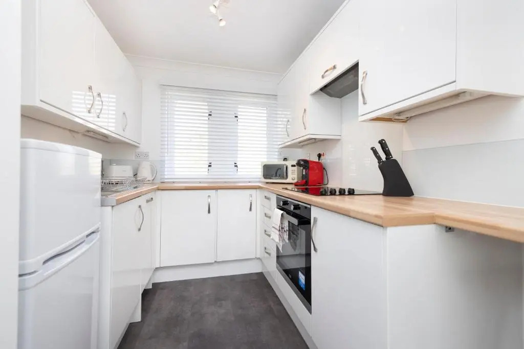 JOIVY Bright 3-Bed Flat Overlooking The Clyde