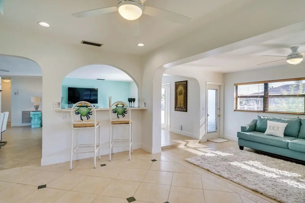Dock, Grill & Pool: Waterfront Cape Coral Home!