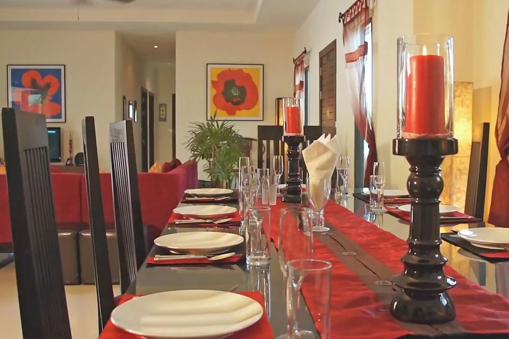 Villa Ploi Jantra 5 Bed Huge Holiday Home with Staff