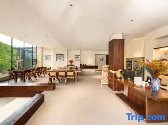 Valley Retreat Homestay (Shuangqiaogou, Siguniang Mountain)