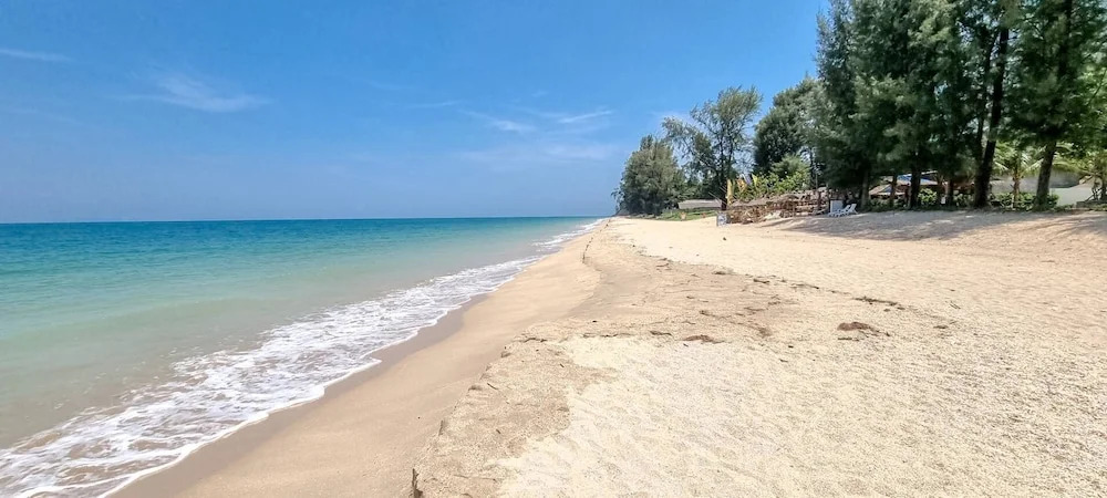 Lanta Village Resort