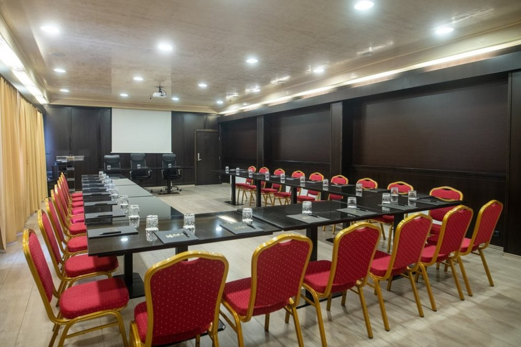 Prezident Hotel Novi Sad - Outdoor Pool & Spa
