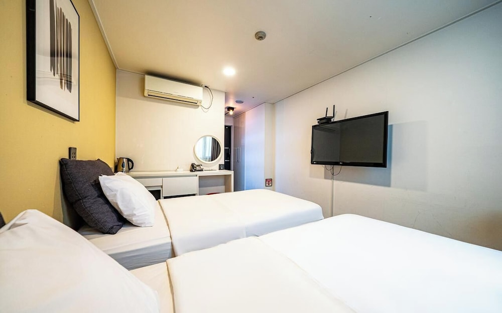 Myeongdong Chungmuro Youngin Hotel