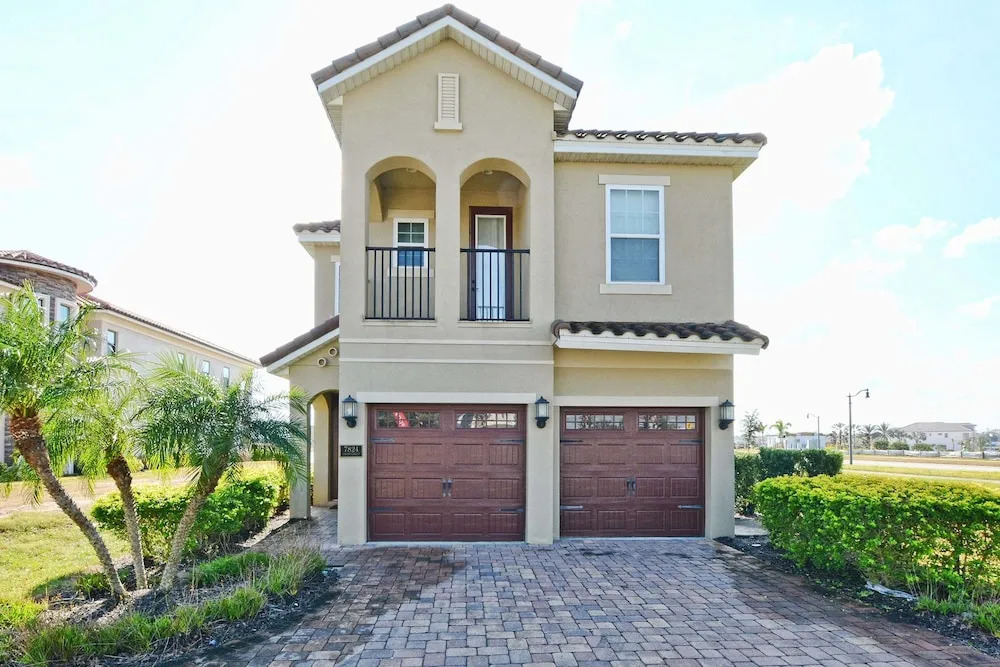 7824 Loxahatchee Court