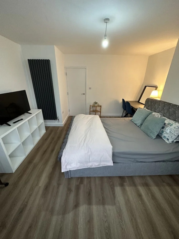 Lovely 1-bed Studio Near Canary Wharf, London