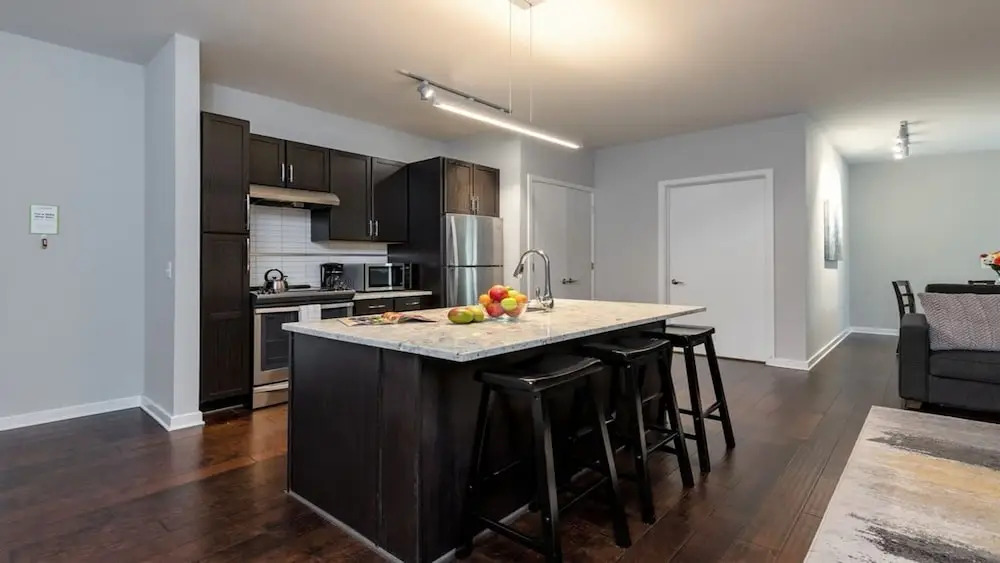 Bold CozySuites w/pool, gym, roof #3