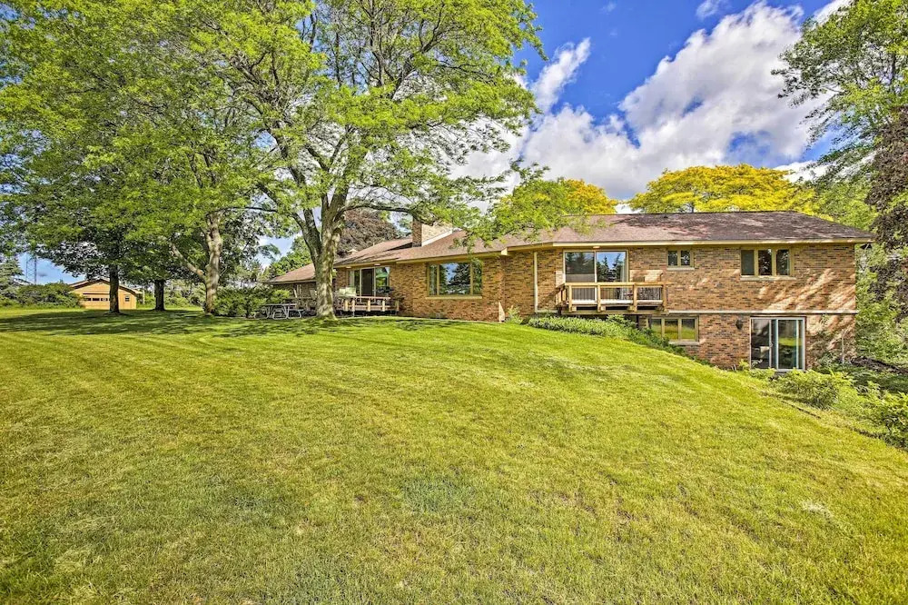 3 Mi to Silver Lake: Traverse City Home w/ Deck