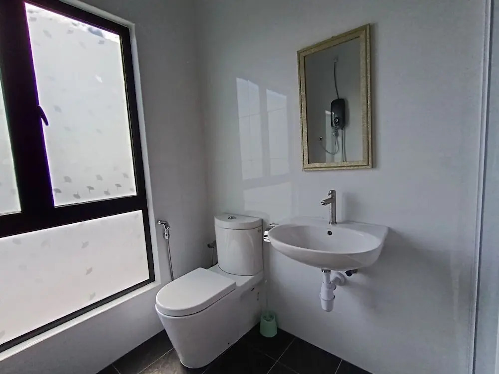 The Horizon Ipoh Dual L12 by Grab A Stay