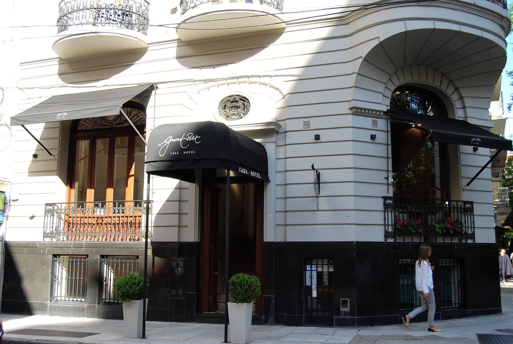 Grand Petit Casa Hotel