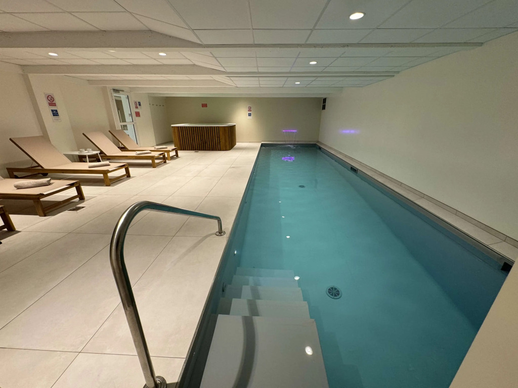 Kyriad Saumur Hyper Centre Hôtel, Appartements, Séminaires et SPA soins Sothys Paris