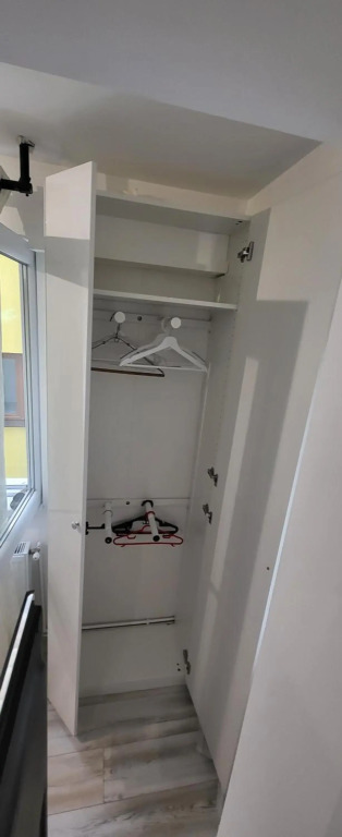 Etaj 4 fără lift. Garsoniera moderna, bloc nou