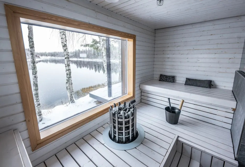 Exclusive Villa Wikkelä Ranua with Sauna & Jacuzzi