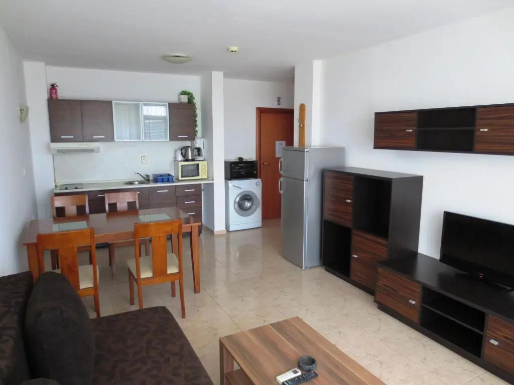 Breeze Apartment Complex