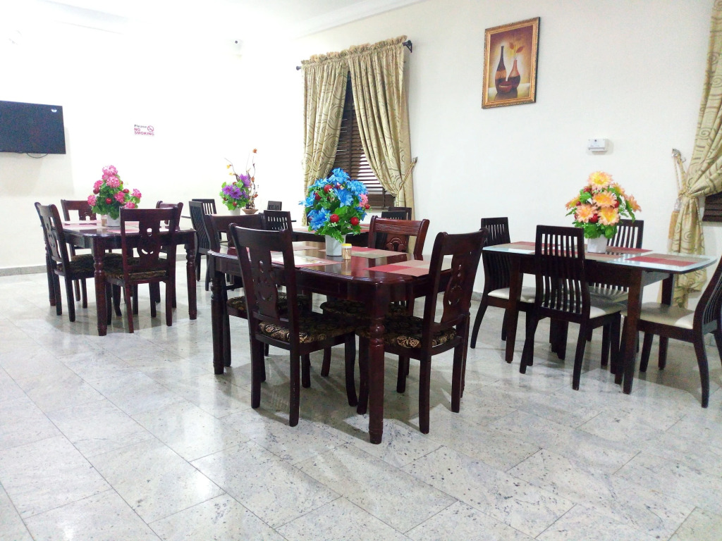Dionzec Hotel & Suites