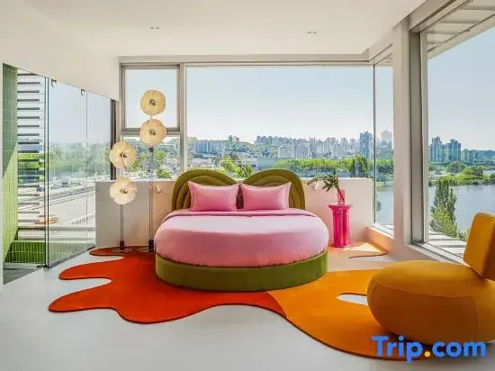 Sky Suite Hangang Bridge