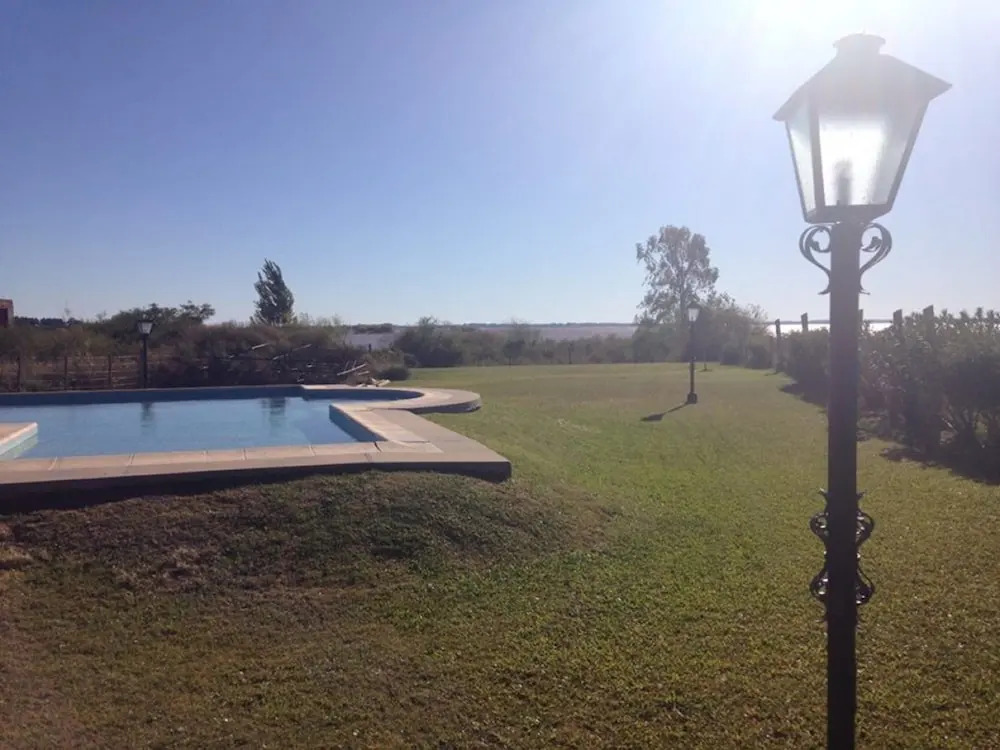 Brisas del Lago Apart y Hotel